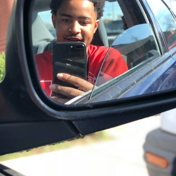 Meet your Posher, Joshua - Picture 1 of 1